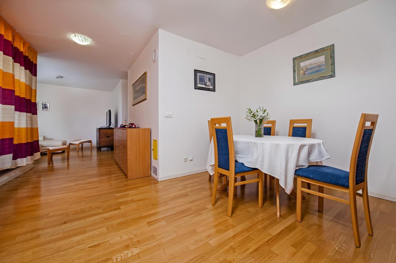 Apartment Campanile Rovinj Exterior photo